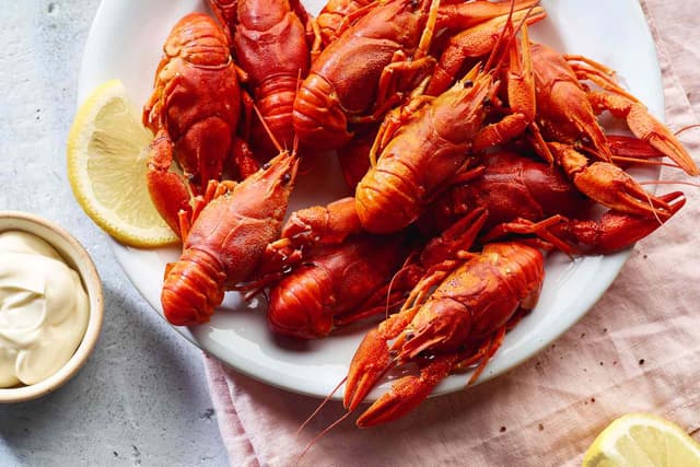 Рак
Crayfish
Tôm càng xanh